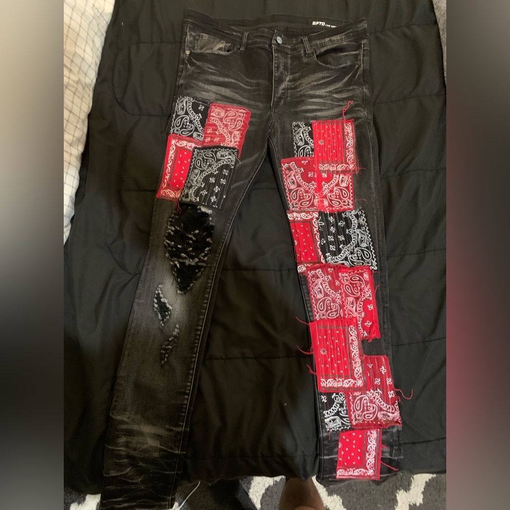 Hand stitched skinny jeans won’t twice (stitched in LA)